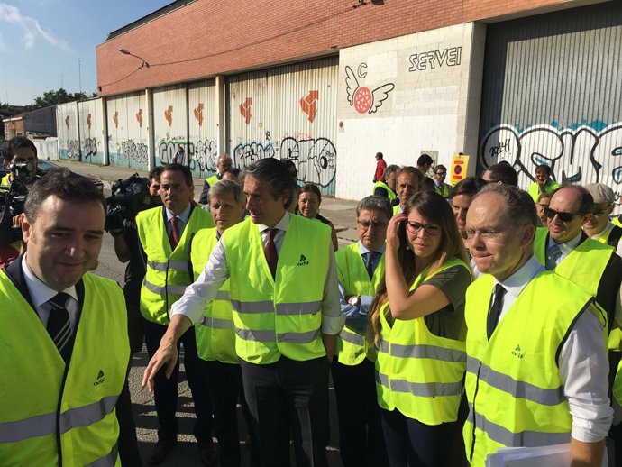 Íñigo de la Serna i Janet Sanz visiten les obres del col·lector de Prim