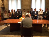 Meritxell Borràs y Francesc Esteve reciben la querella por comprar urnas arropados por todo el Govern