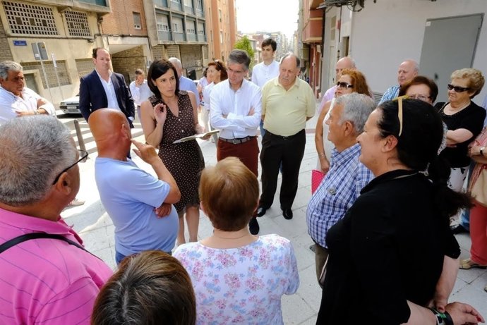 Visita a rehabilitación de las calles Acebedos y Monte en Santander