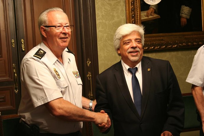 Sebastián Trapote y Oriol Rusca después de firmar el convenio 