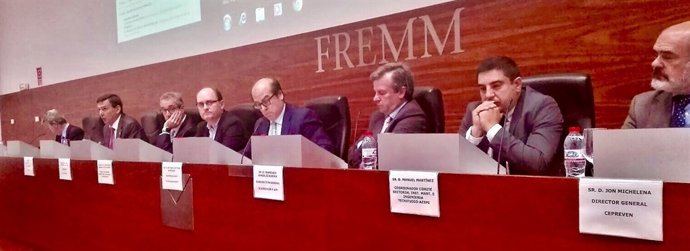 Director general mesa redonda