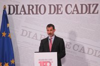 El Rey dice que estas cuatro décadas desde las elecciones del 77 "debe servirnos de enseñanza e inspiración"