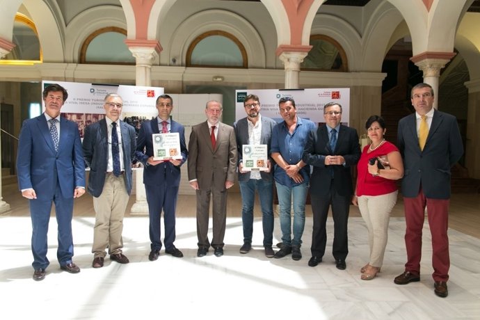 Entrega de los premios en la Casa de la Provincia.