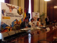 El Gobierno incluye por primera vez cuatro drones para luchar contra los fuegos este verano