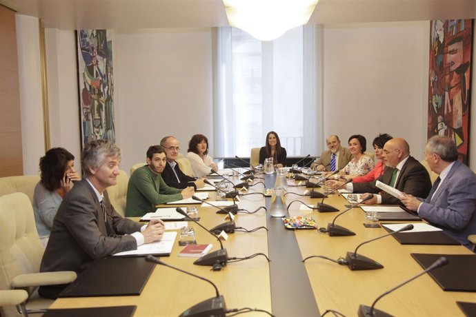 La Junta de Portavoces aprueba una declaración institucional 