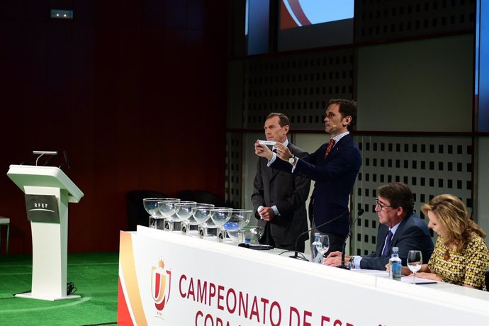 Emilio Butragueño, en el sorteo de la copa del rey 