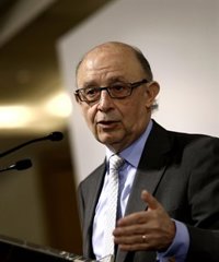 Montoro descarta aplicar por ahora una tasa a las bebidas azucaradas