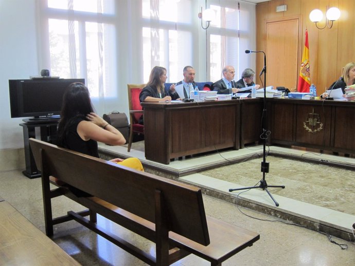 Juicio a dos abogados acusados de grabar la declaración de la Infanta