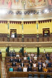 El equipo de Pedro Sánchez toma los principales escaños del PSOE en el Pleno del Congreso