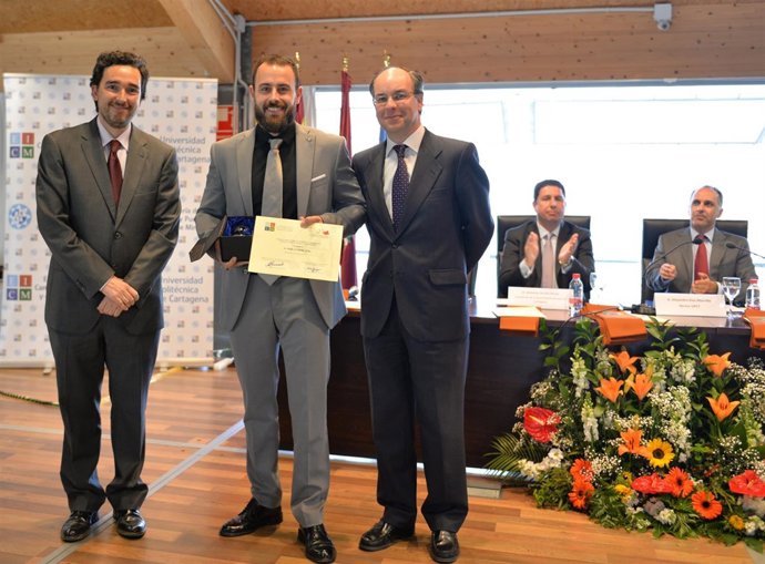 Juan García, Pablo Espín y Manuel Jódar, decano del Colegio Oficial de Caminos