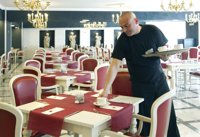 El sector servicios eleva sus ventas un 6,5% en abril en Baleares y el empleo un 6%