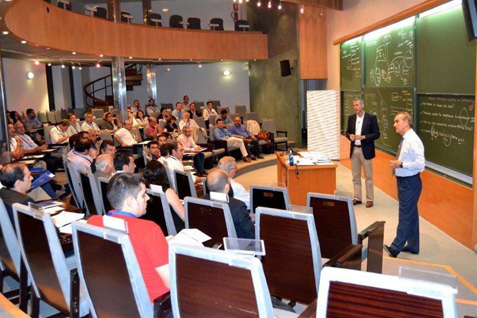 Estreno en Sevilla del caso del Toro de Osborne