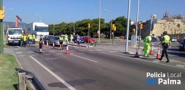 Corte del tráfico en Avenidas