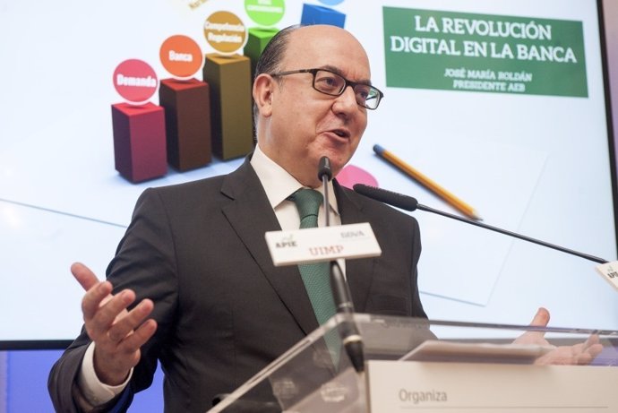 El presidente de la Asociación Española de Banca (AEB), José María Roldán