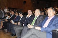 Lambán defiende la distribución "equilibrada" de la población en el territorio y urge a trabajar todos "codo a codo"