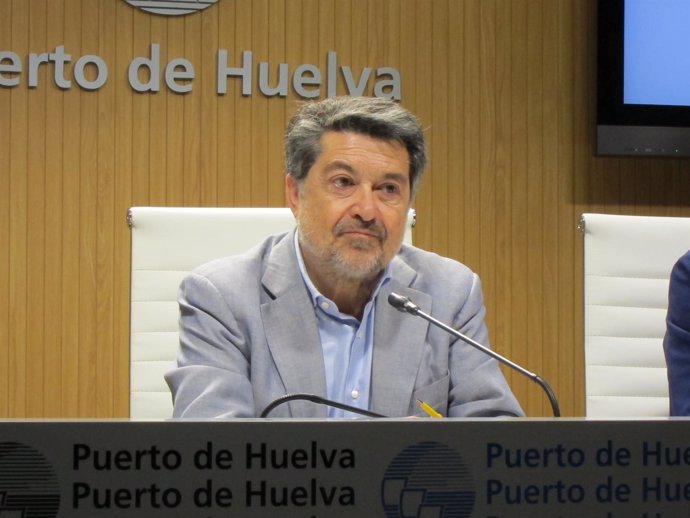 El presidente de la Autoridad Portuaria de Huelva, Javier Barrero. 