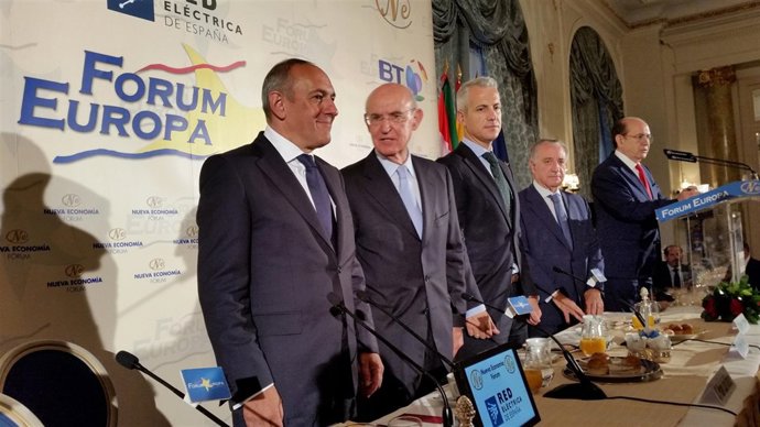 Diputado general de Álava, Ramiro González, en desayuno de Nueva Economía Fórum