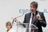 El ministro Álvaro Nadal sitúa al PSOE "fuera de la izquierda moderada europea" por no apoyar el CETA