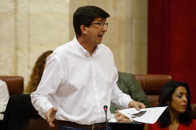 Juan Marín pregunta a Susana Díaz en el Parlamento andaluz