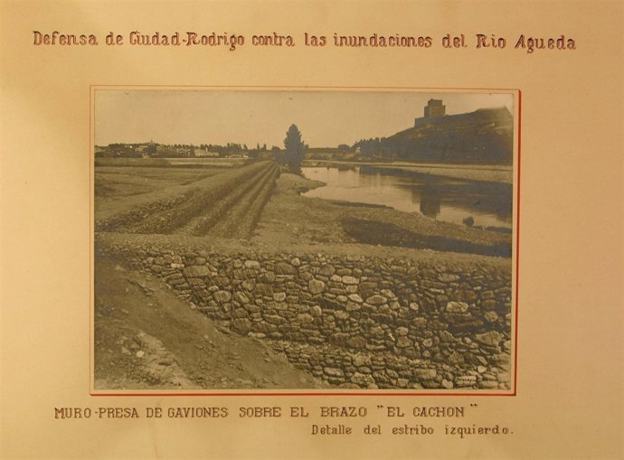 Muro-presa de Gaviones sobre el brazo 'El Cachón'