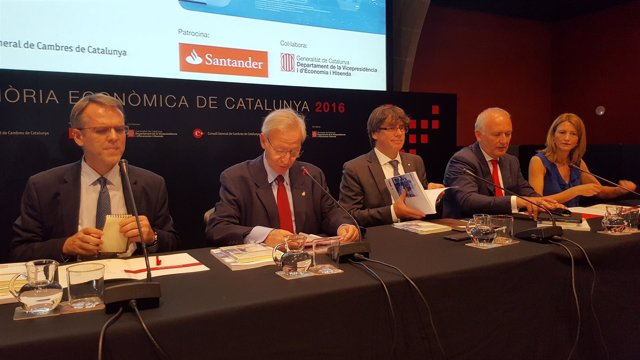 Oriol Amat, Miquel Valls, Carles Puigdemont, Luis Herrero y Carme Poveda