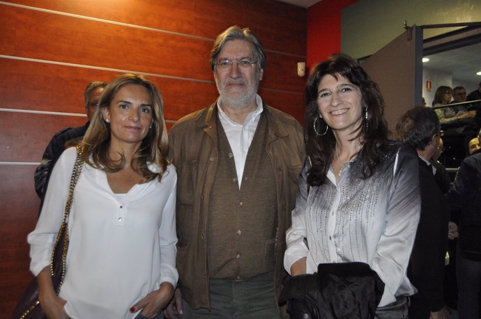 Susana Sumelzo, Carmen Dueso y José Antonio Pérez Tapias (PSOE).