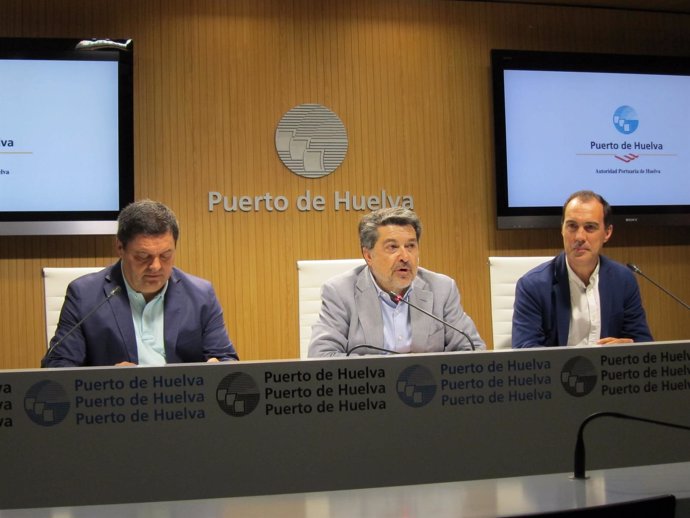 Presentan los cursos de Verano de la UNIA en los que colabora el Puerto. 