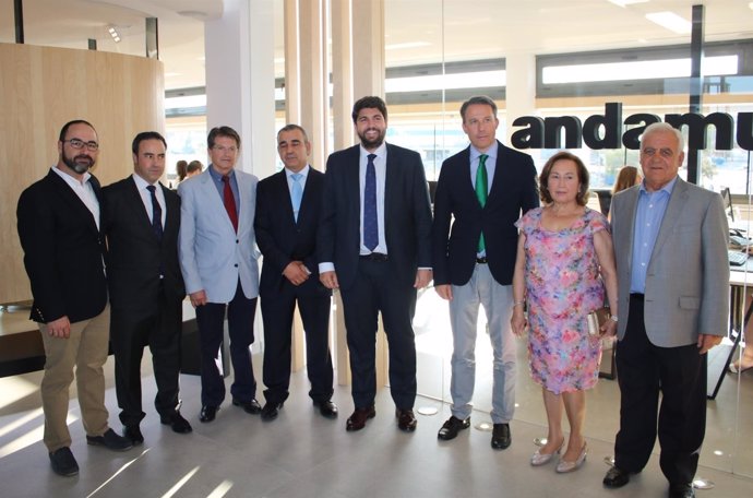 López Miras en su visita a las instalaciones del Centro de Negocios de Andamur