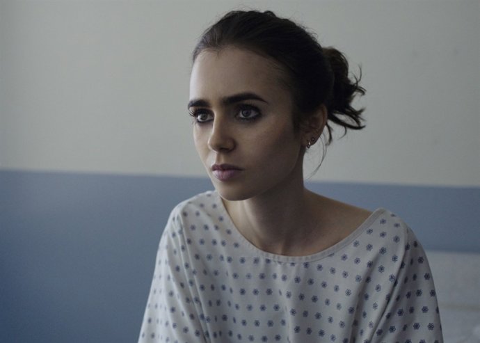 Lily Collins se enfrenta a su pasado