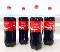 Las latas y botellas de Coca-Cola llevarán el nombre de las Baleares por Europa