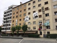 Covite exige la retirada de un cartel en Vitoria "en honor" al asesino de Fernando Buesa