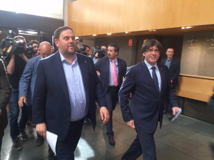 El vicepresidente, Oriol Junqueras, y el presidente, Carles Puigdemont