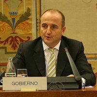 El ex ministro socialista Sebastián afirma que el cambio de postura del PSOE con el CETA "deja mal a España"