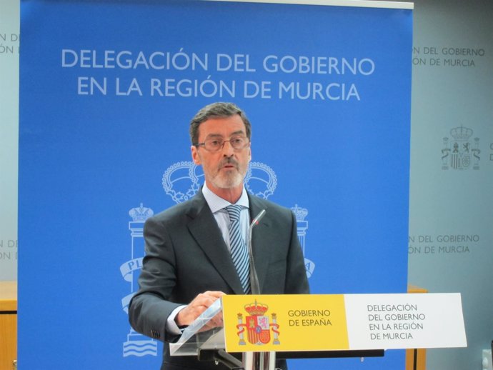  Antonio Sánchez-Solís, En La Rueda De Prensa