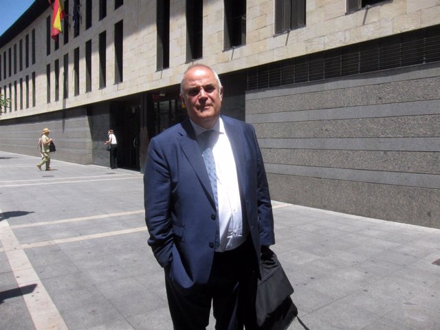 Emilio Martínez, abogado de EA.                      