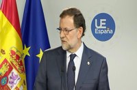Rajoy se remite a lo que explique Hacienda sobre las plazas de Mossos y dice que no pueden vulnerar la ley
