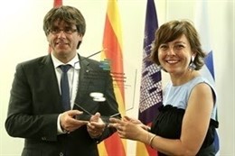 El presidente Carles Puigdemont y la presidenta de la Región de Occitània