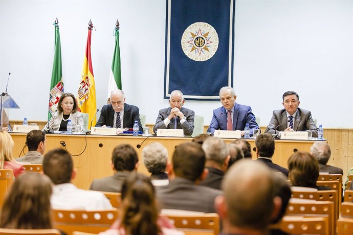 El nuevo acuerdo entre UNED y Diputación garantiza prácticas en la institución.