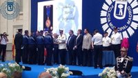 Carmena se siente "orgullosa" de la Policía Municipal y transmite su "admiración" y "calor" a todos los condecorados