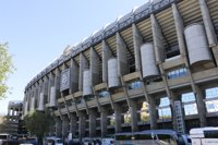 Detienen a 4 'ultrasur' por amenazar a directivos del Real Madrid en redes sociales