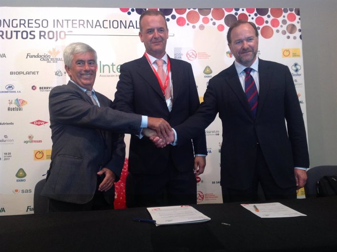 Firma de acuerdo entre Interfresa y Fedemco