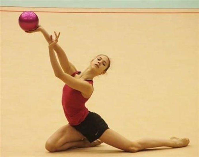 Polina Berezina, campeona de España de gimnasia rítmica