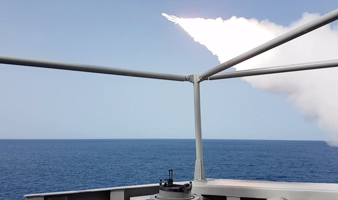 Ejercicio de lanzamiento de misiles en el Golfo de Cádiz