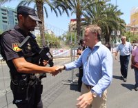 Nueve detenidos y 16 denuncias en la Noche de San Juan de València, la mayoría por robos