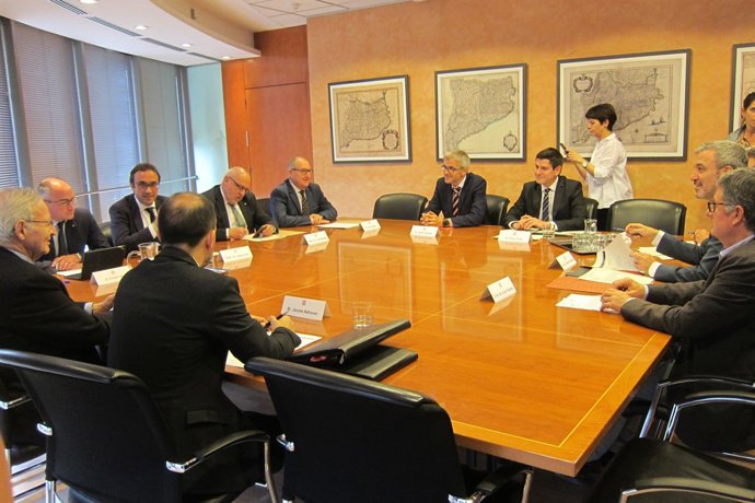 Reunió convocada per la Generalitat sobre cues en l'Aeroport de Barcelona