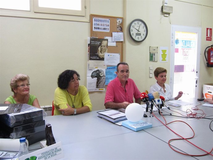 La Plataforma por la Sanidad analiza Escuela Enfermería