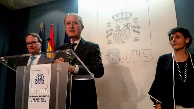 Rueda De Prensa En El Tsjib