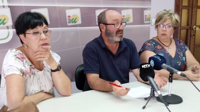 Maria Luisa Masera, Pedro Jiménez y Mónica Rossi en rueda de prensa