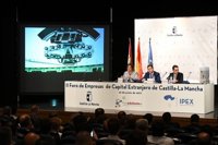 García-Page augura que C-LM ofrecerá en unos años servicio sanitario a Madrid y que será "sin coste"