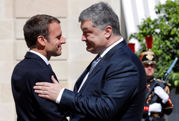 Emmanuel Macron y Petro Poroshenko